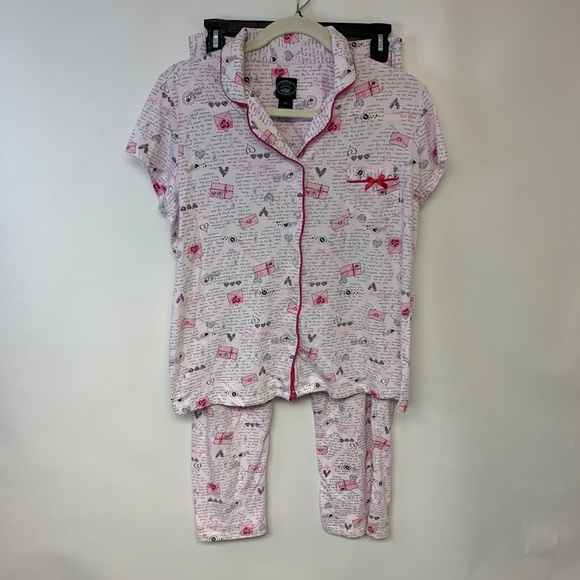 Laura Ashley PJ’s Women’s SZ Medium Pink Romantic Love Loungewear Feminine - Picture 1 of 11